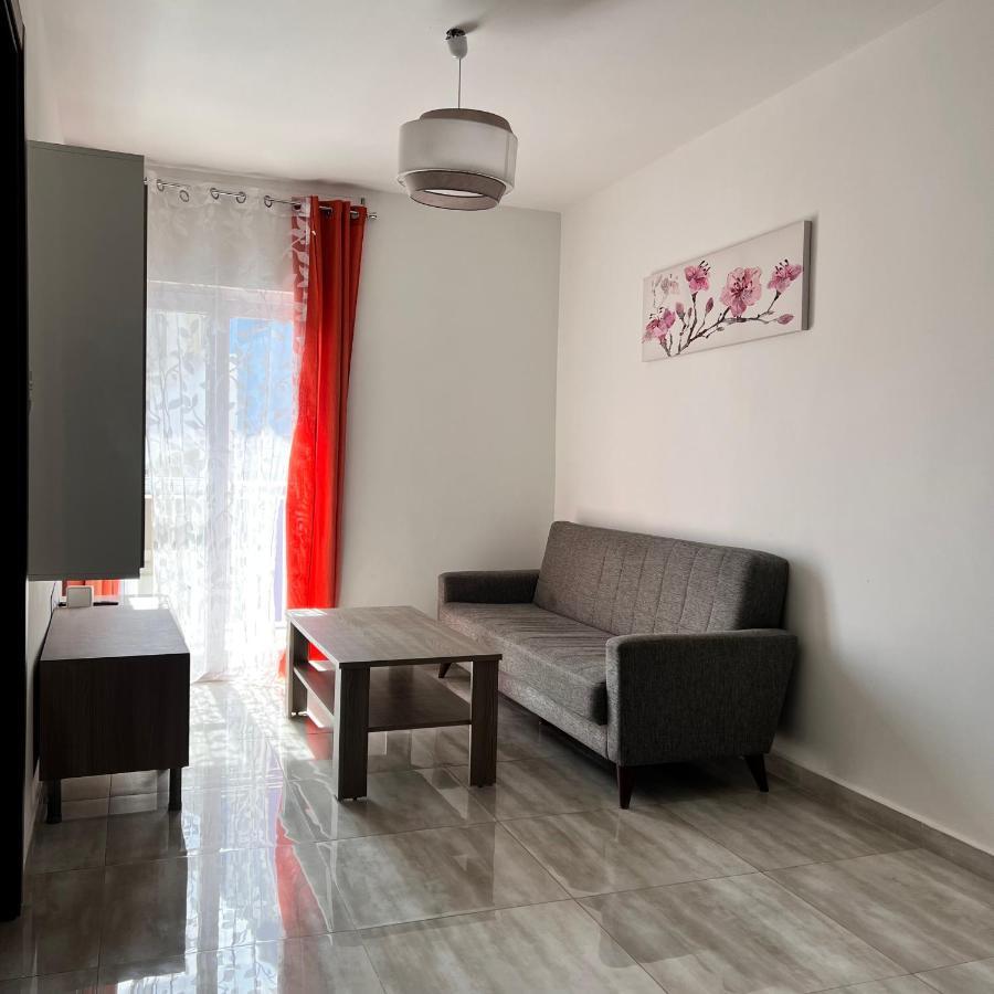 F4 Room 2, Private Room Two Single Beds Shared Bathroom Msida Εξωτερικό φωτογραφία
