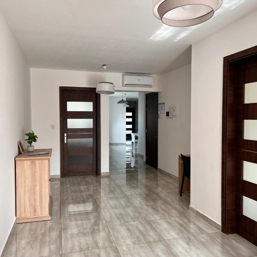 F4 Room 2, Private Room Two Single Beds Shared Bathroom Msida Εξωτερικό φωτογραφία