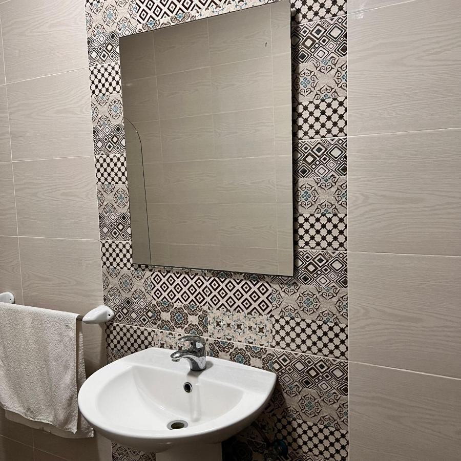 F4 Room 2, Private Room Two Single Beds Shared Bathroom Msida Εξωτερικό φωτογραφία