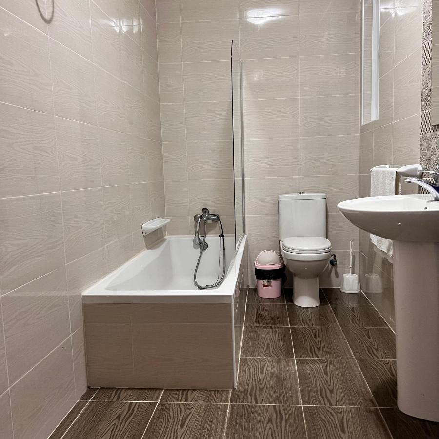 F4 Room 2, Private Room Two Single Beds Shared Bathroom Msida Εξωτερικό φωτογραφία